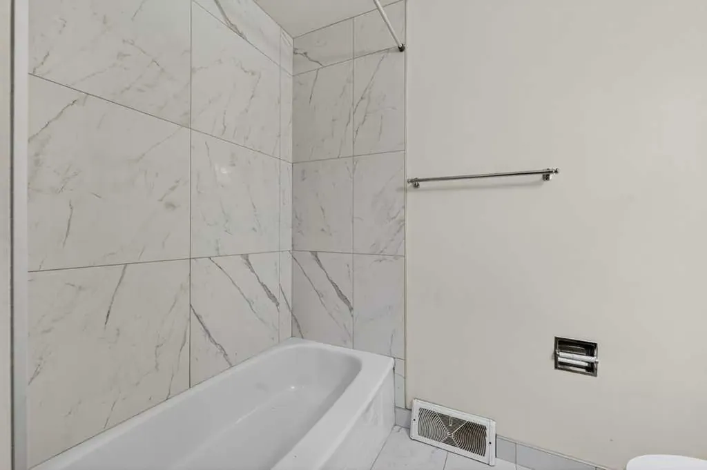 319 37 Street SW Calgary AB T3C 1R5