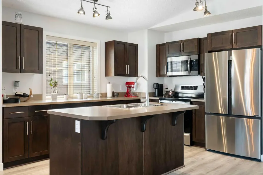 230 Eversyde Boulevard SW Calgary AB T2Y 0J4