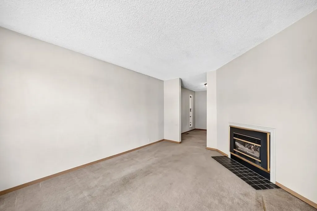 103 Rivervalley Crescent SE Calgary AB T2C 3K4