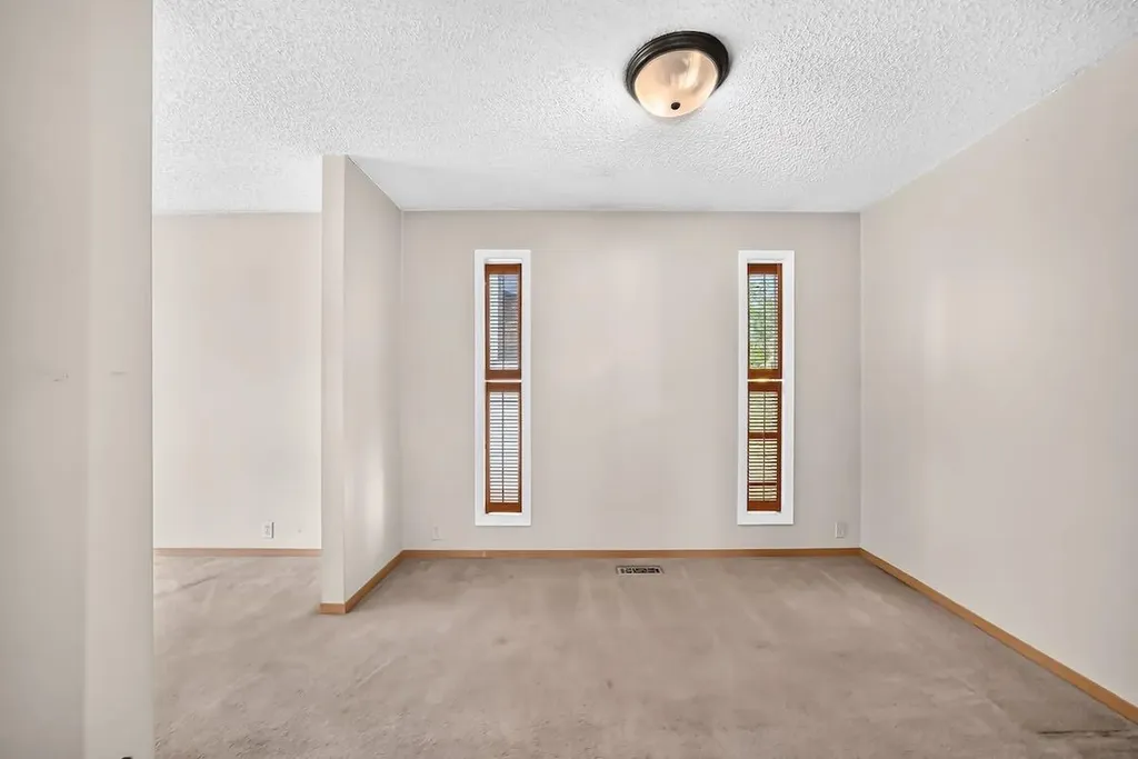 103 Rivervalley Crescent SE Calgary AB T2C 3K4