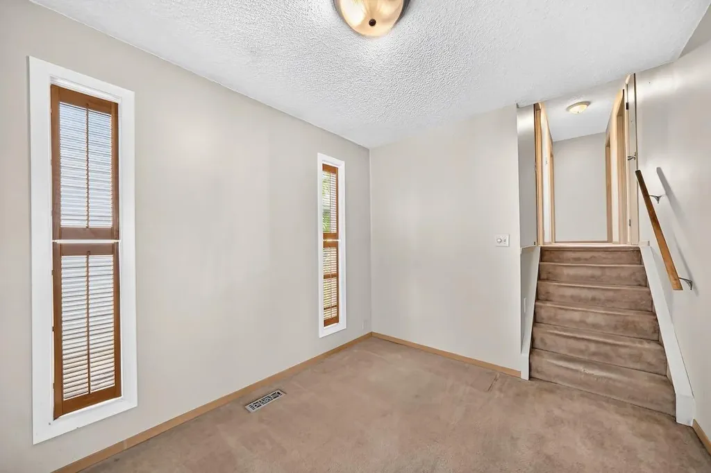 103 Rivervalley Crescent SE Calgary AB T2C 3K4