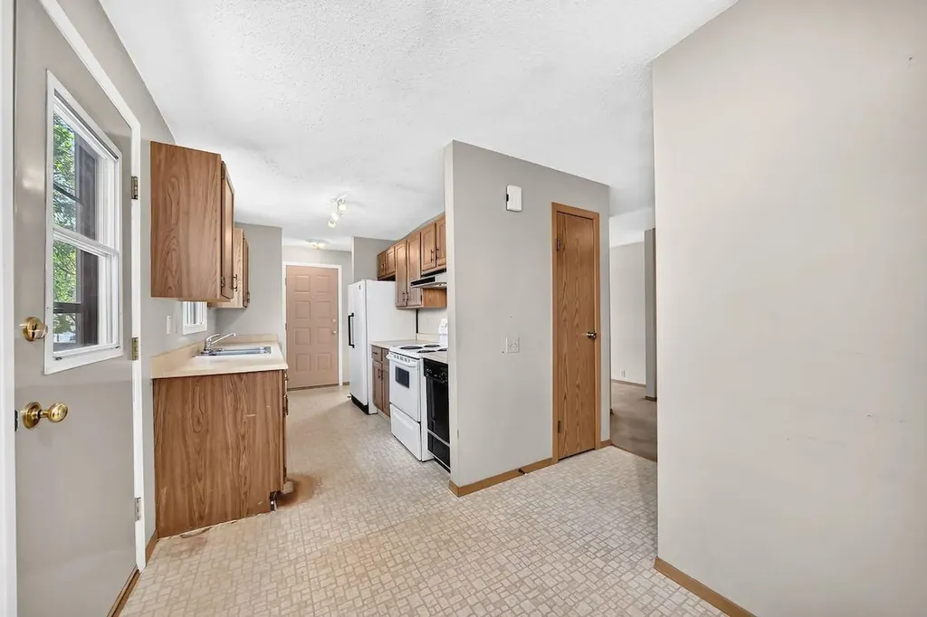 103 Rivervalley Crescent SE Calgary AB T2C 3K4