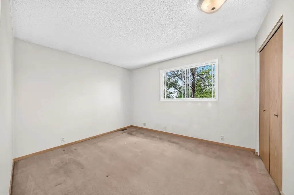 103 Rivervalley Crescent SE Calgary AB T2C 3K4