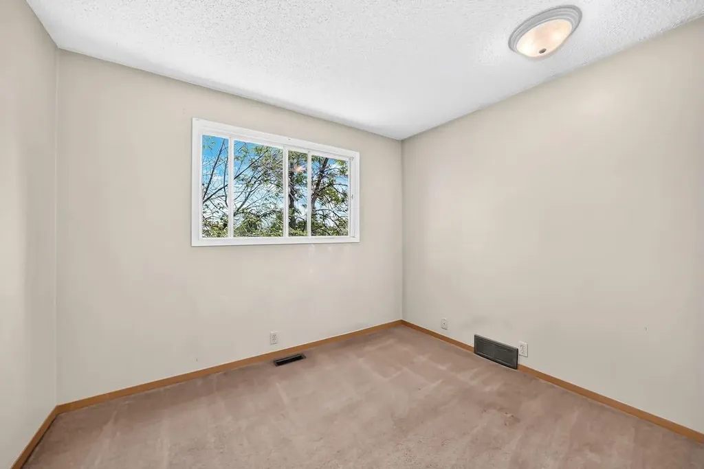 103 Rivervalley Crescent SE Calgary AB T2C 3K4