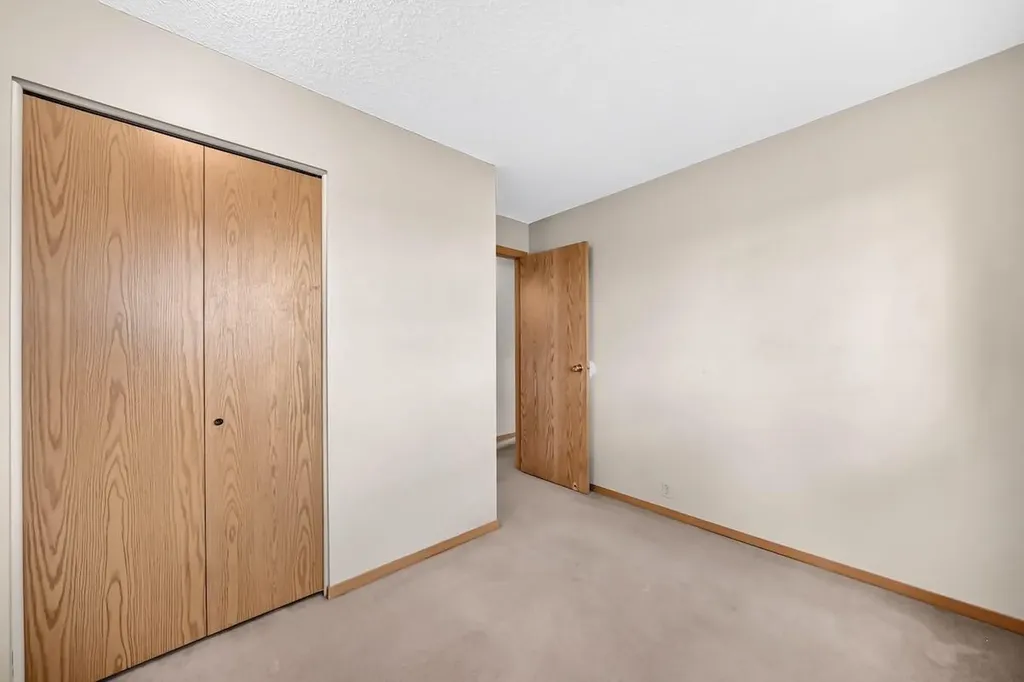 103 Rivervalley Crescent SE Calgary AB T2C 3K4