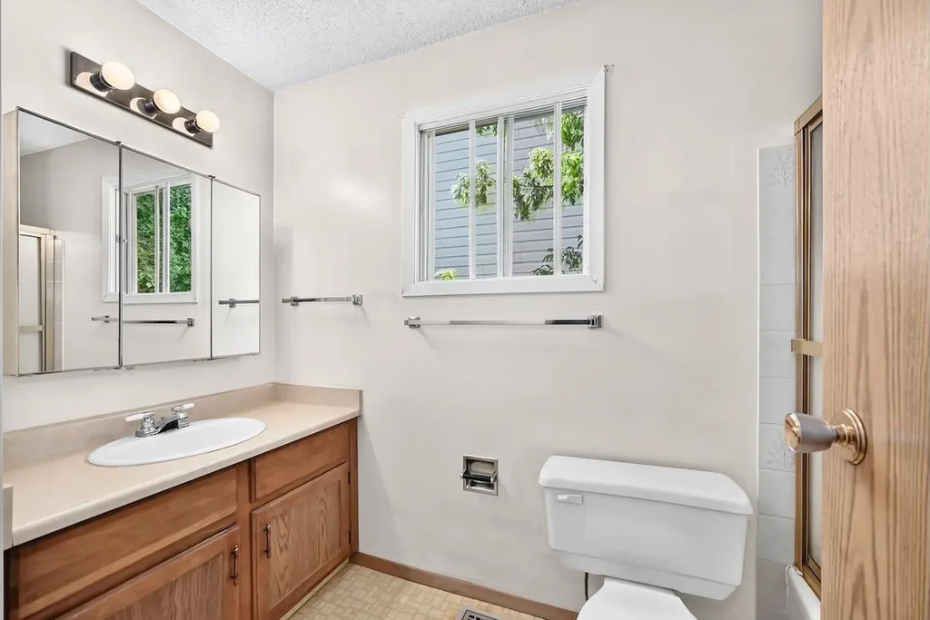 103 Rivervalley Crescent SE Calgary AB T2C 3K4