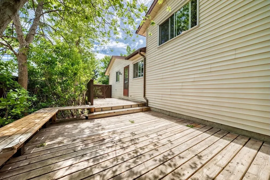 103 Rivervalley Crescent SE Calgary AB T2C 3K4
