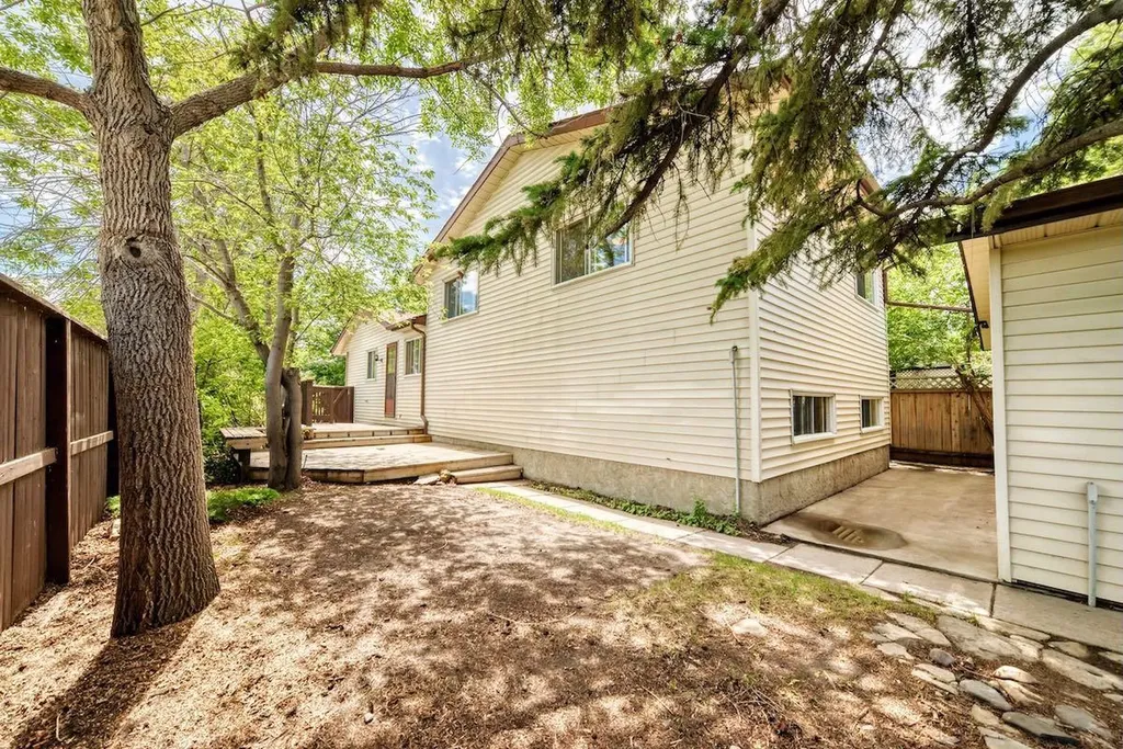 103 Rivervalley Crescent SE Calgary AB T2C 3K4
