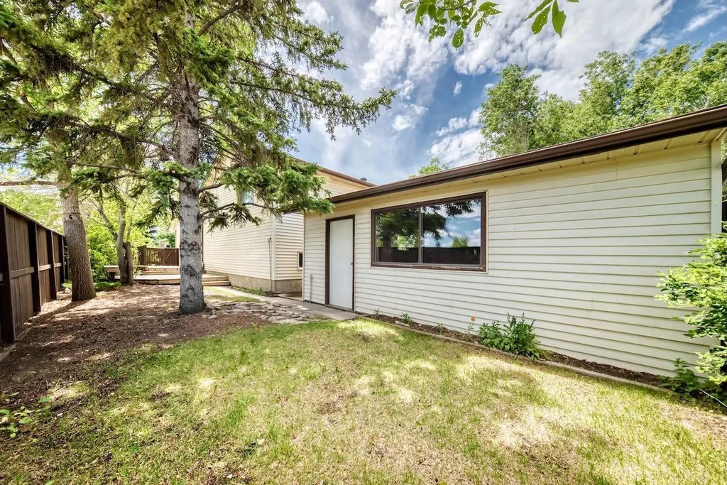 103 Rivervalley Crescent SE Calgary AB T2C 3K4