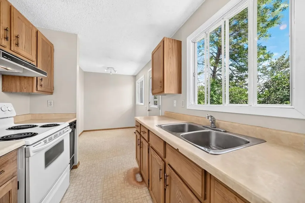 103 Rivervalley Crescent SE Calgary AB T2C 3K4