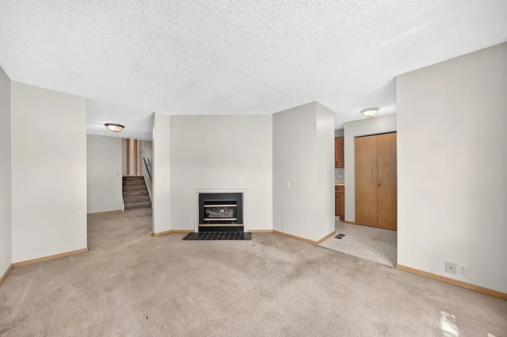 103 Rivervalley Crescent SE Calgary AB T2C 3K4