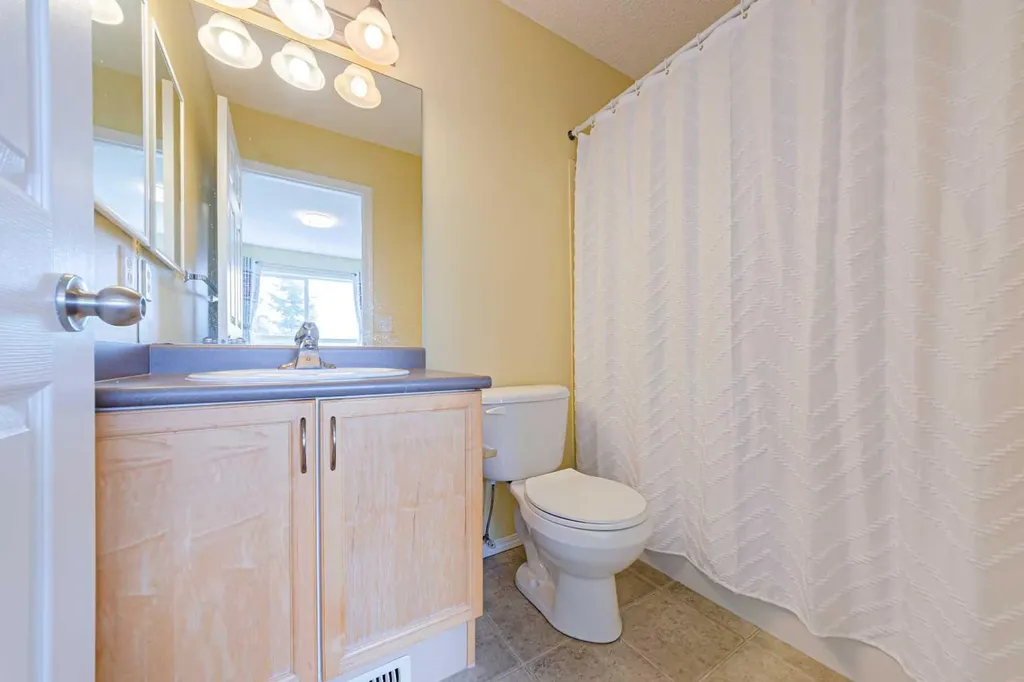 165 Tuscany Court NW Calgary AB T3L 2Y9