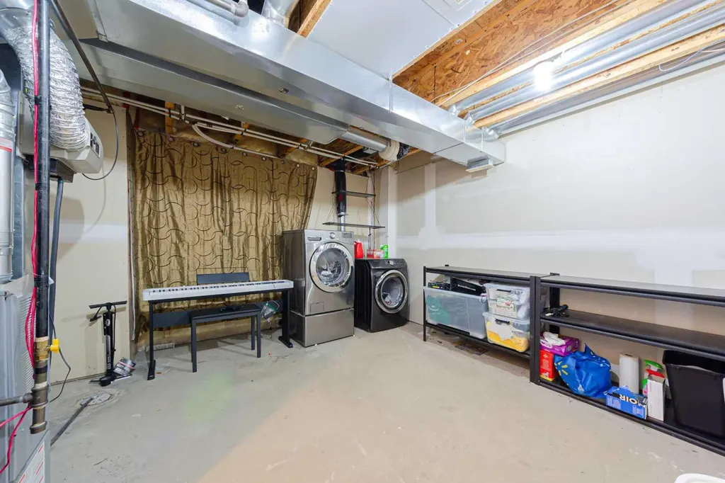 165 Tuscany Court NW Calgary AB T3L 2Y9