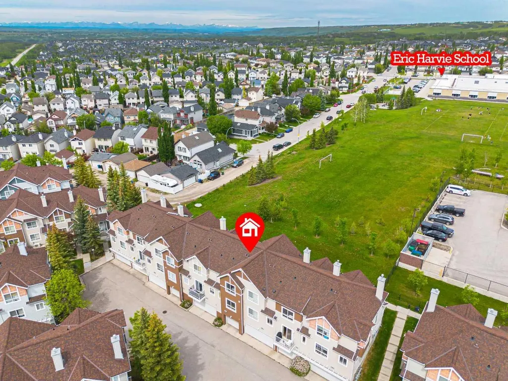 165 Tuscany Court NW Calgary AB T3L 2Y9