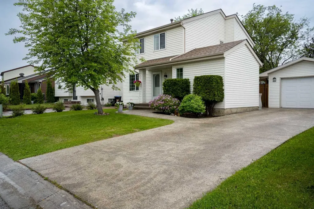 166 Bird Crescent Fort Mcmurray AB T9H 4T3