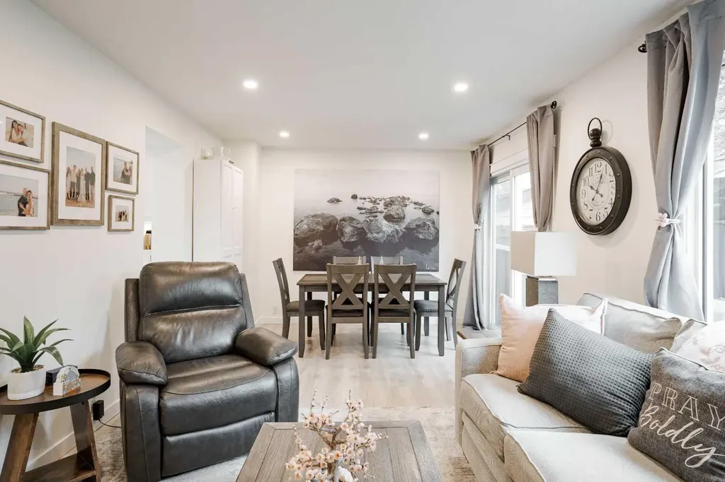 166 Bird Crescent Fort Mcmurray AB T9H 4T3