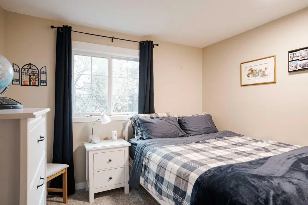 166 Bird Crescent Fort Mcmurray AB T9H 4T3