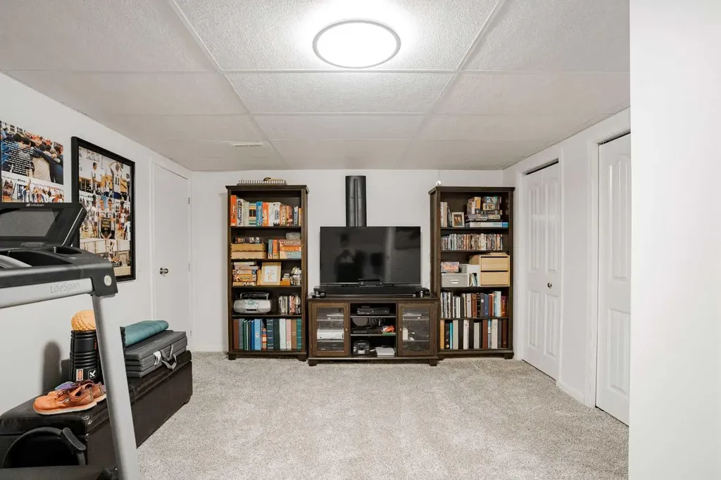 166 Bird Crescent Fort Mcmurray AB T9H 4T3
