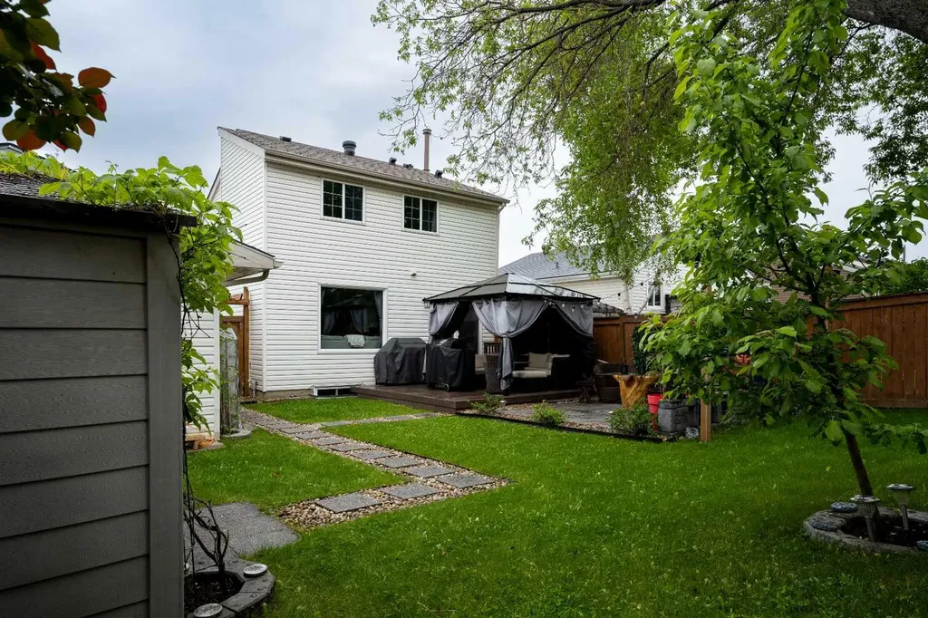 166 Bird Crescent Fort Mcmurray AB T9H 4T3