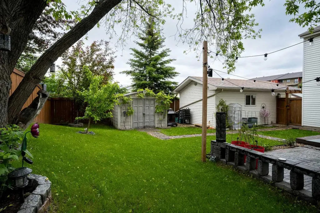 166 Bird Crescent Fort Mcmurray AB T9H 4T3