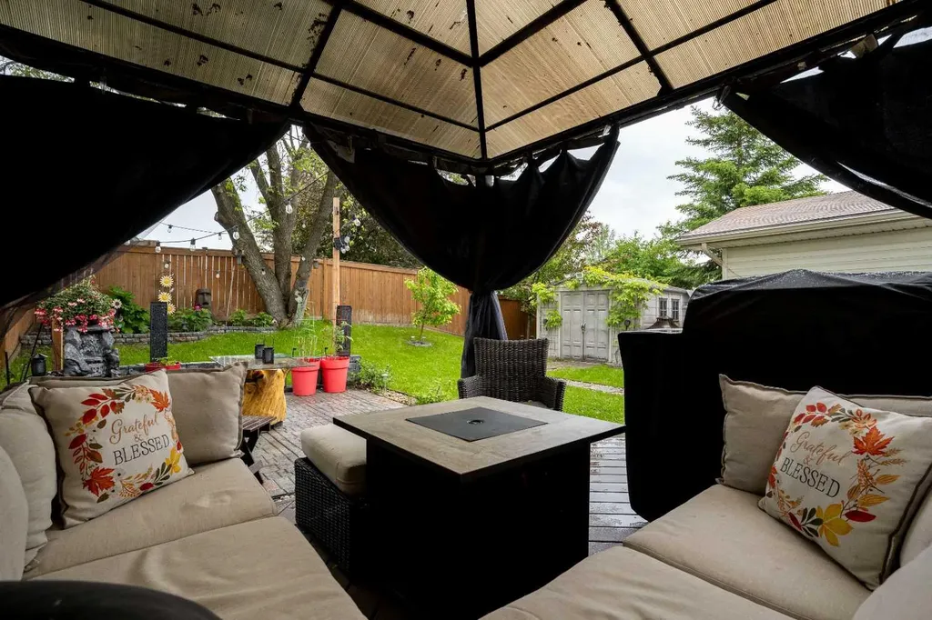 166 Bird Crescent Fort Mcmurray AB T9H 4T3