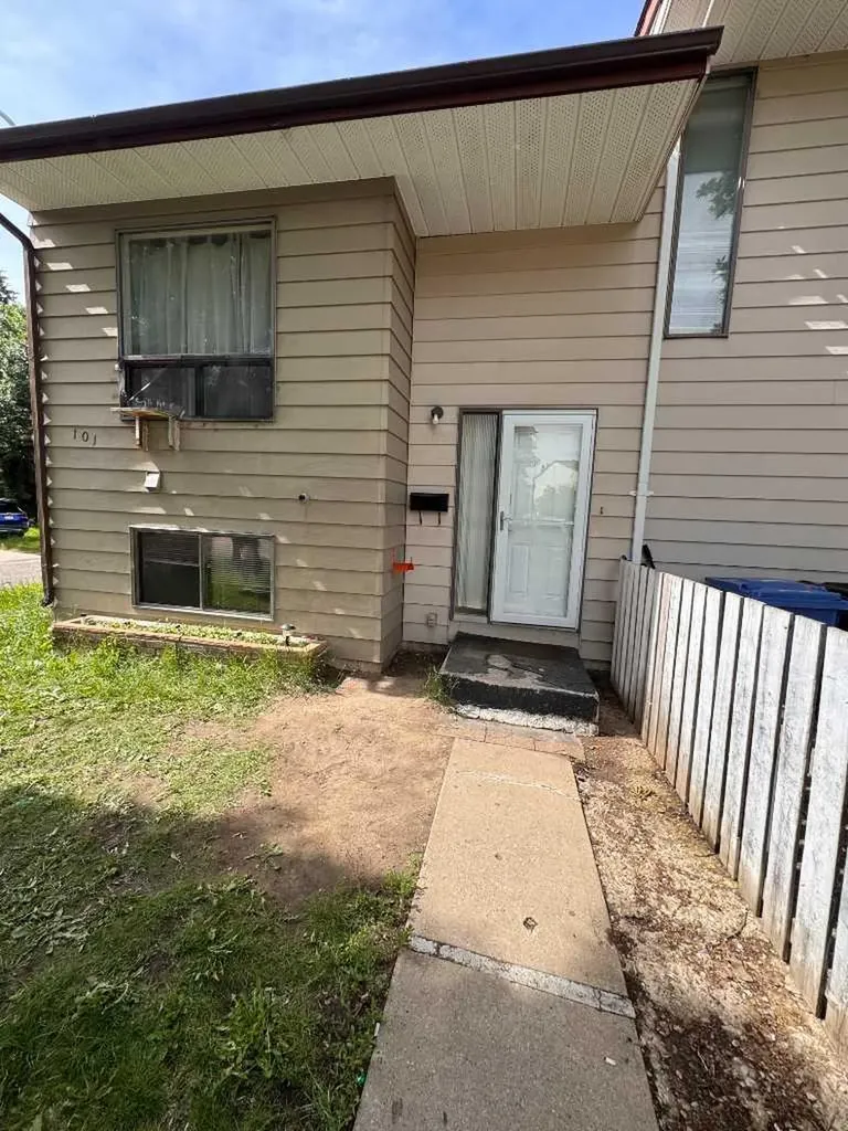 101 Cooney Road SE Medicine Hat AB T1B 1Y7