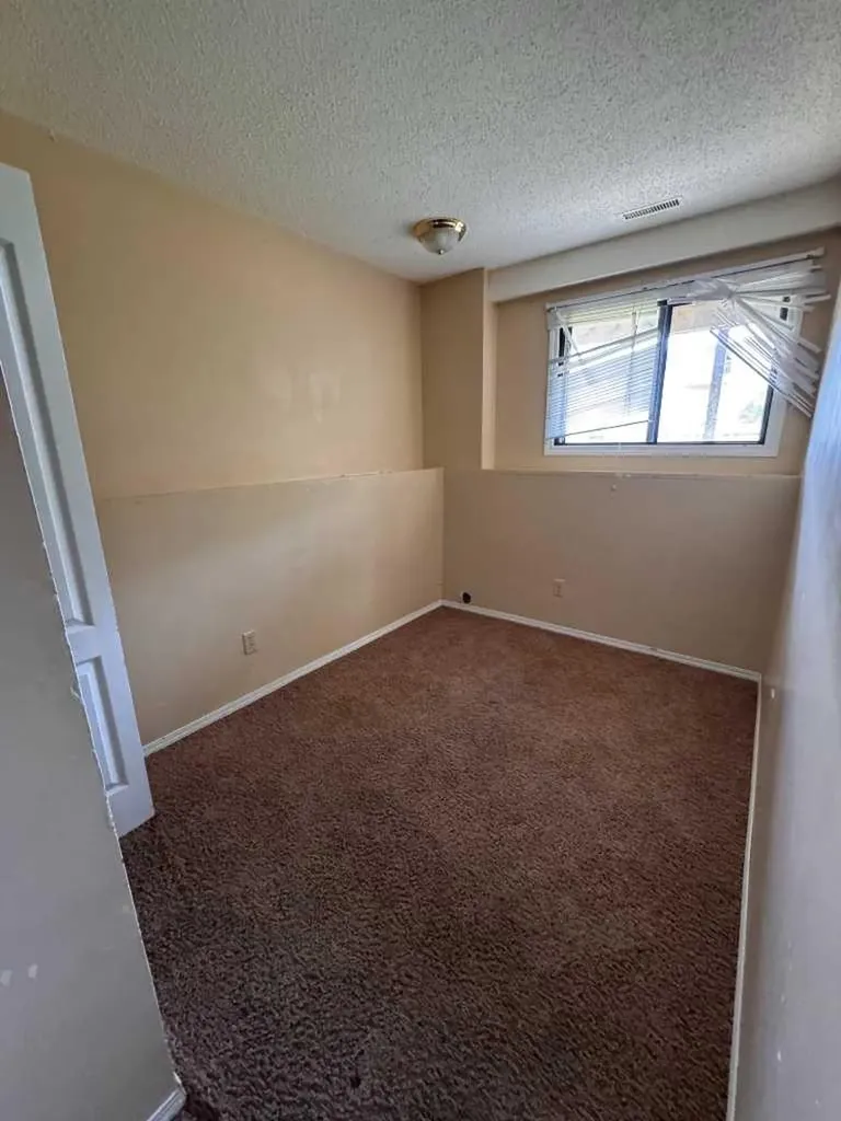 101 Cooney Road SE Medicine Hat AB T1B 1Y7