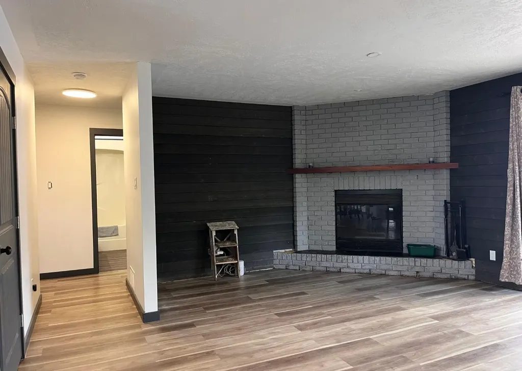 1005 15 Street Wainwright AB T9W1E4