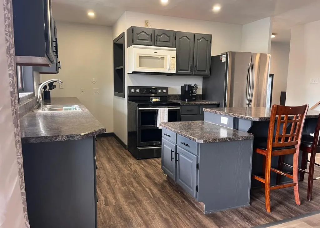 1005 15 Street Wainwright AB T9W1E4