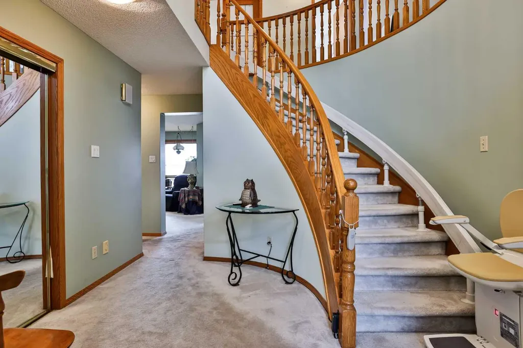 2265 27 Avenue S Lethbridge AB T1K 6K5