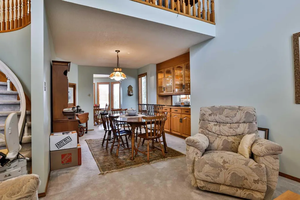 2265 27 Avenue S Lethbridge AB T1K 6K5