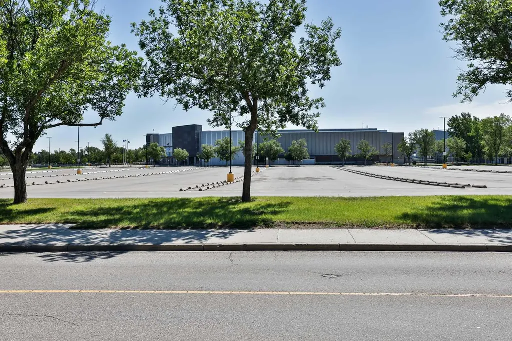2265 27 Avenue S Lethbridge AB T1K 6K5