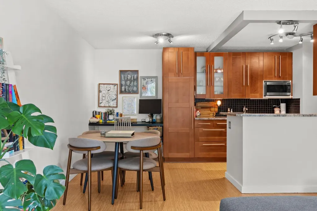924 18 Avenue SW Calgary AB T2T 0H1