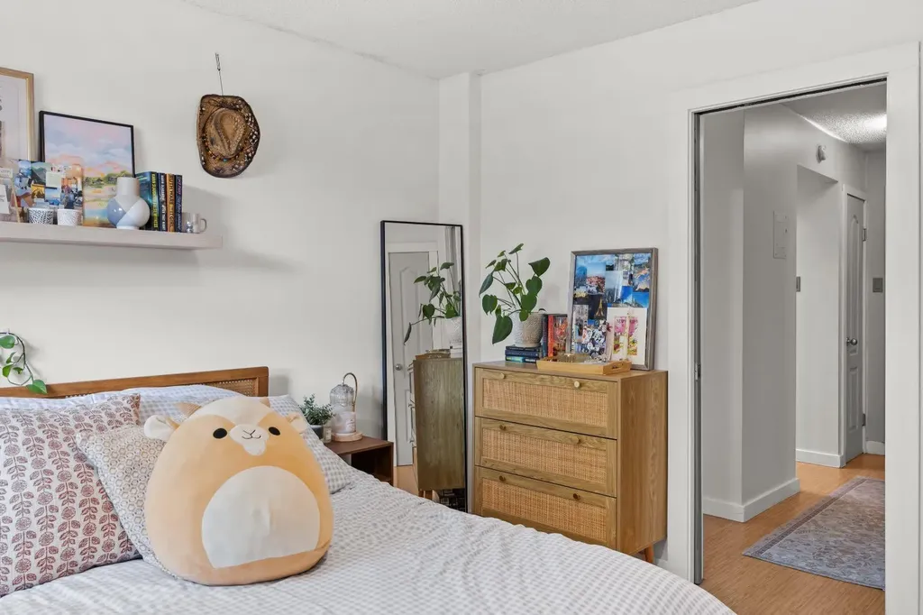 924 18 Avenue SW Calgary AB T2T 0H1