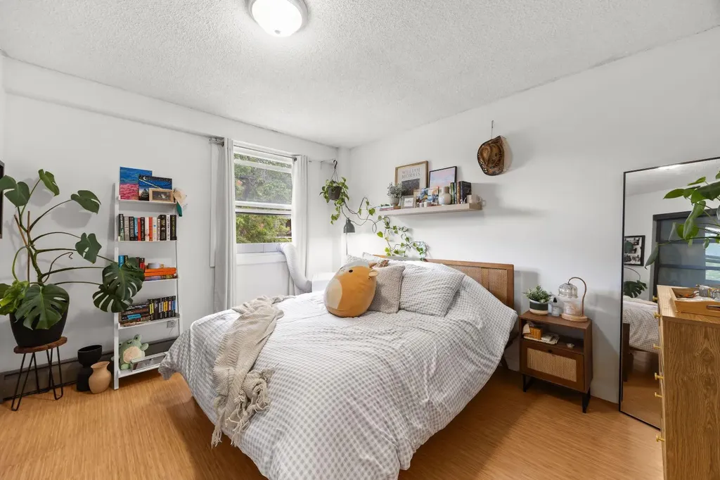 924 18 Avenue SW Calgary AB T2T 0H1
