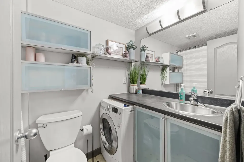 924 18 Avenue SW Calgary AB T2T 0H1