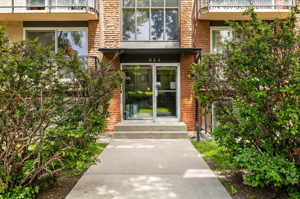 924 18 Avenue SW Calgary AB T2T 0H1