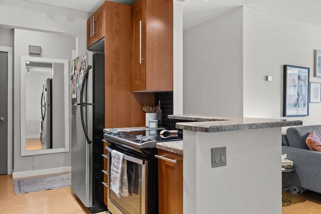 924 18 Avenue SW Calgary AB T2T 0H1