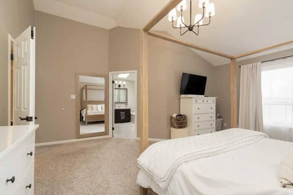 205 Kings Bay S Lethbridge AB T1K 5G1
