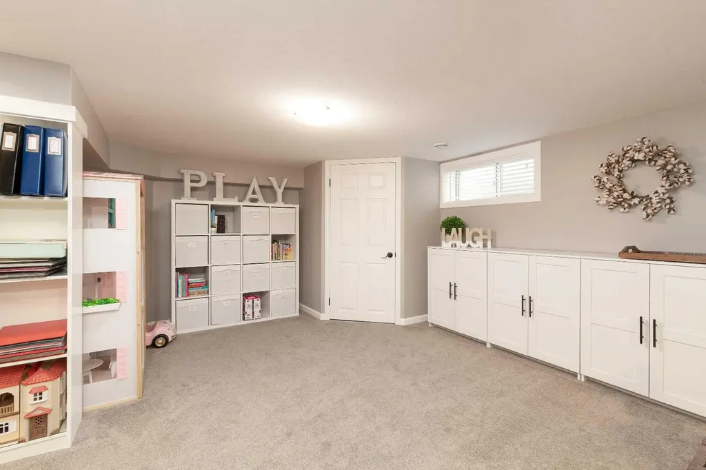 205 Kings Bay S Lethbridge AB T1K 5G1