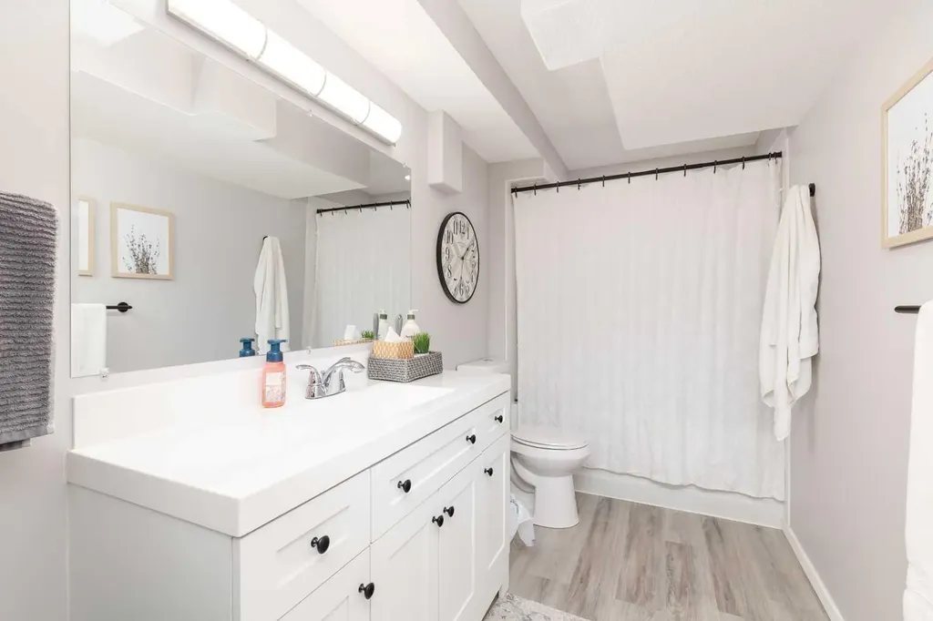 205 Kings Bay S Lethbridge AB T1K 5G1
