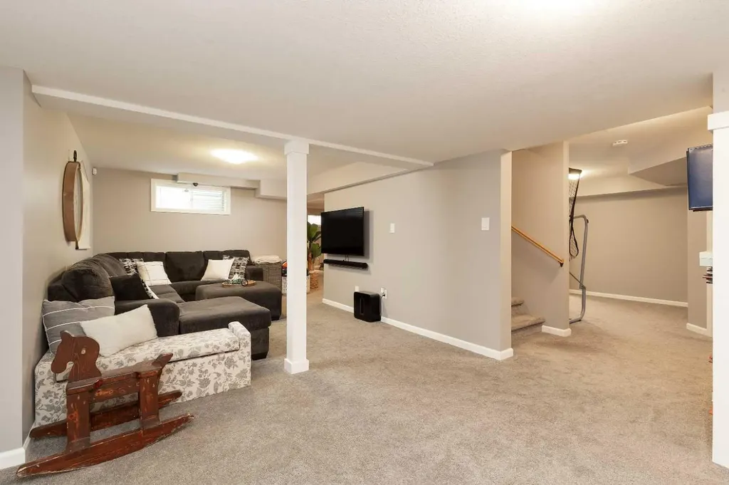 205 Kings Bay S Lethbridge AB T1K 5G1