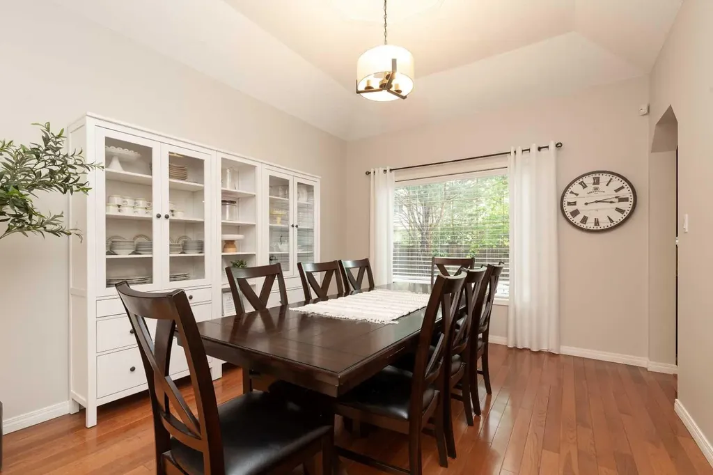 205 Kings Bay S Lethbridge AB T1K 5G1