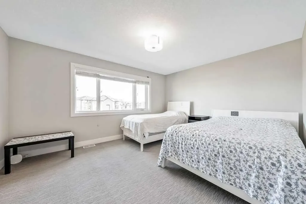 82 Panton View NW Calgary AB T3K 0X8