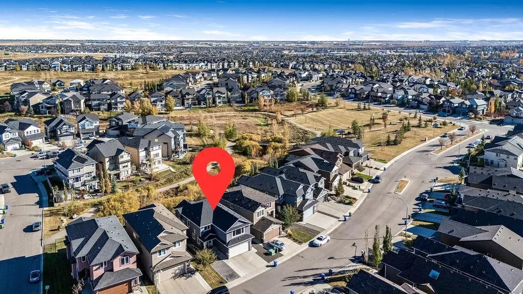 82 Panton View NW Calgary AB T3K 0X8