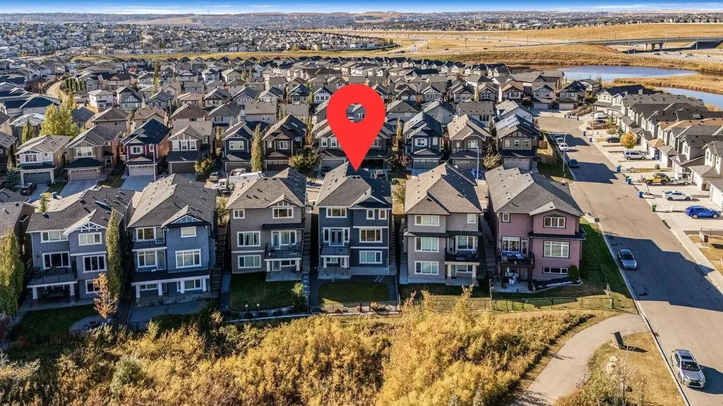 82 Panton View NW Calgary AB T3K 0X8