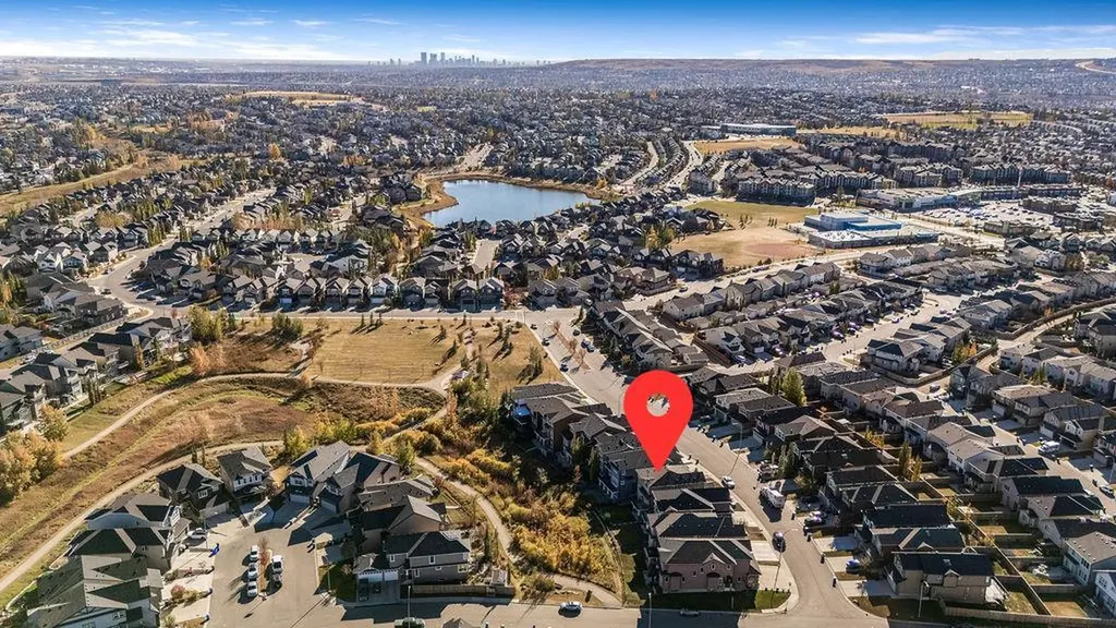 82 Panton View NW Calgary AB T3K 0X8