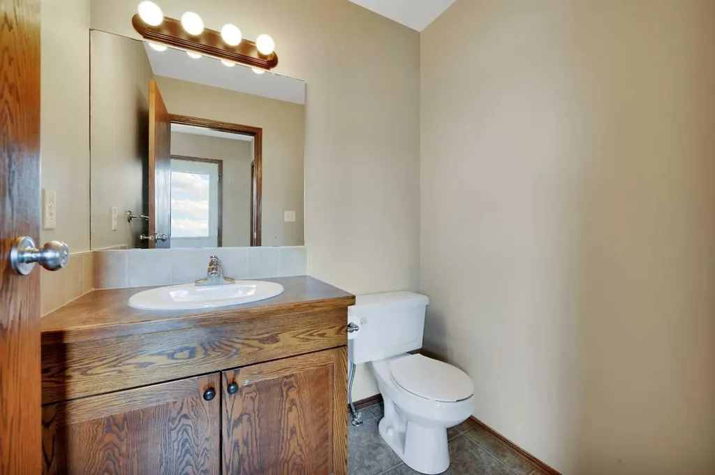 45 Winston Place Blackfalds AB T4M 0K9