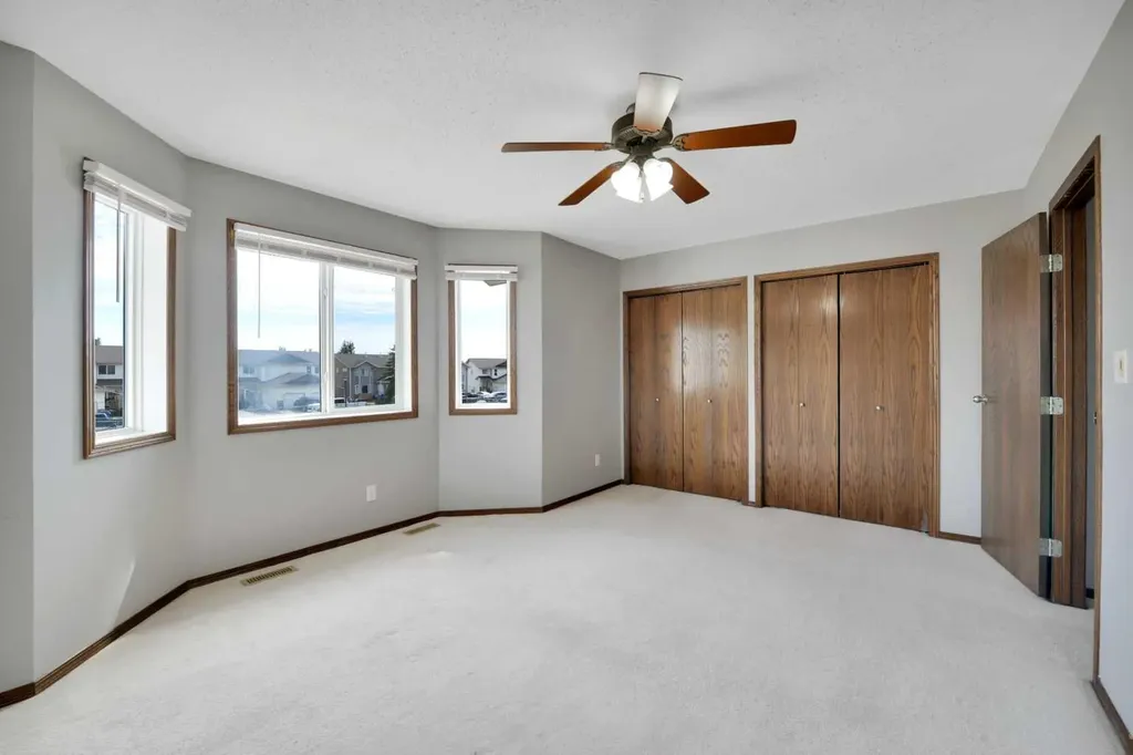 45 Winston Place Blackfalds AB T4M 0K9