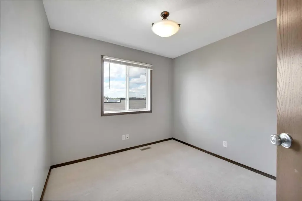45 Winston Place Blackfalds AB T4M 0K9